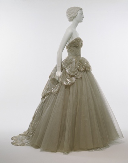 Venus dress, 1949 © The Metropolitan Museum of Art